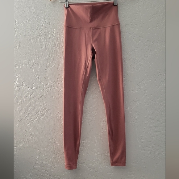 Lululemon Wunder Under High-Rise Full On Luxtreme Size 4 - Picture 1 of 9